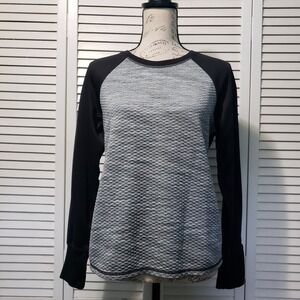 Athleta Snowscape Quilted Pullover Women's Size Medium Black/Gray Sweatshirt